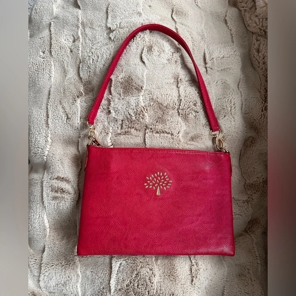 Fashion brand shoulder bag; inspired by Mulberry